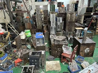 Mold manufacturer Mold manufacturer